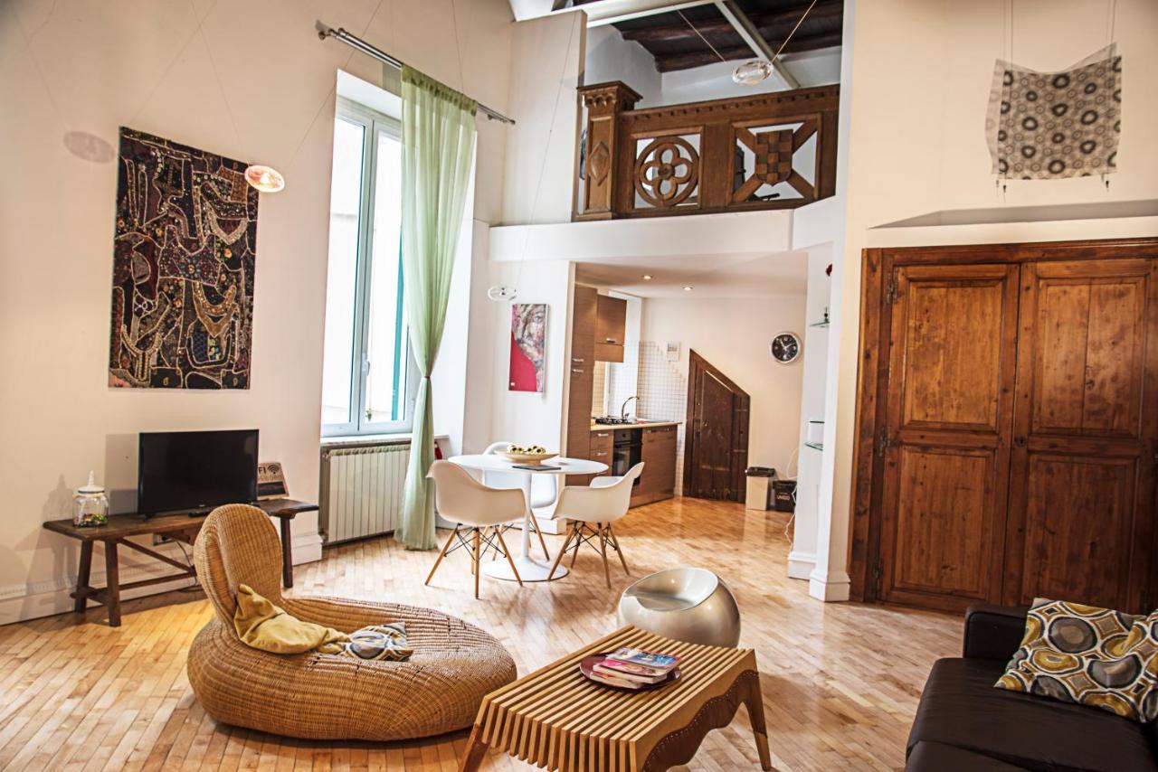Appartement Splendido Loft Nel Cuore Antico Napels